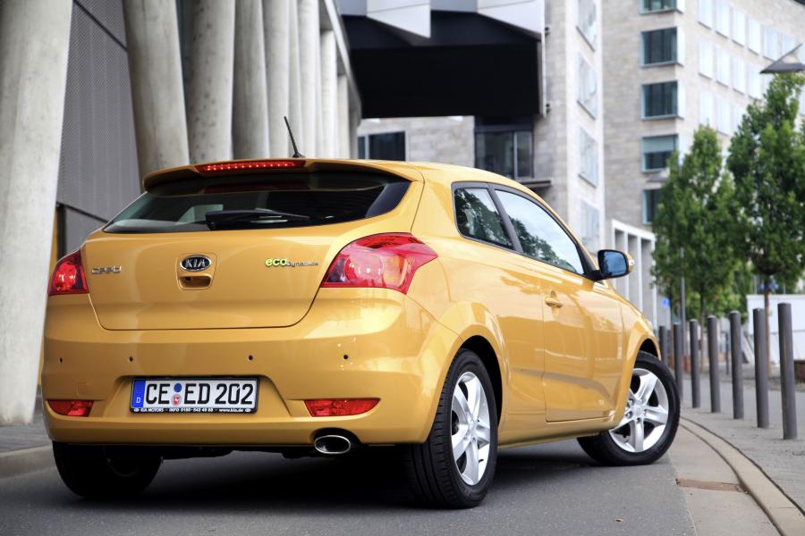  Kia pro_cee&rsquo;d EcoDynamics 2011 года  (фото 122 из 133)